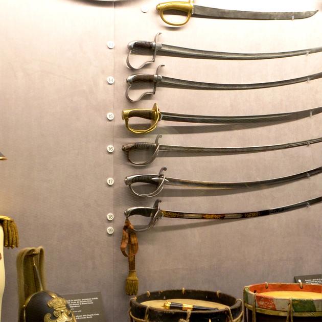 Reperti del Risorgimento esposti in vetrina