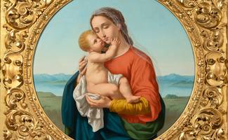 Madonna col Bambino, olio su tavola di forma rotonda inserito in una cornice dorata riccamente decorata